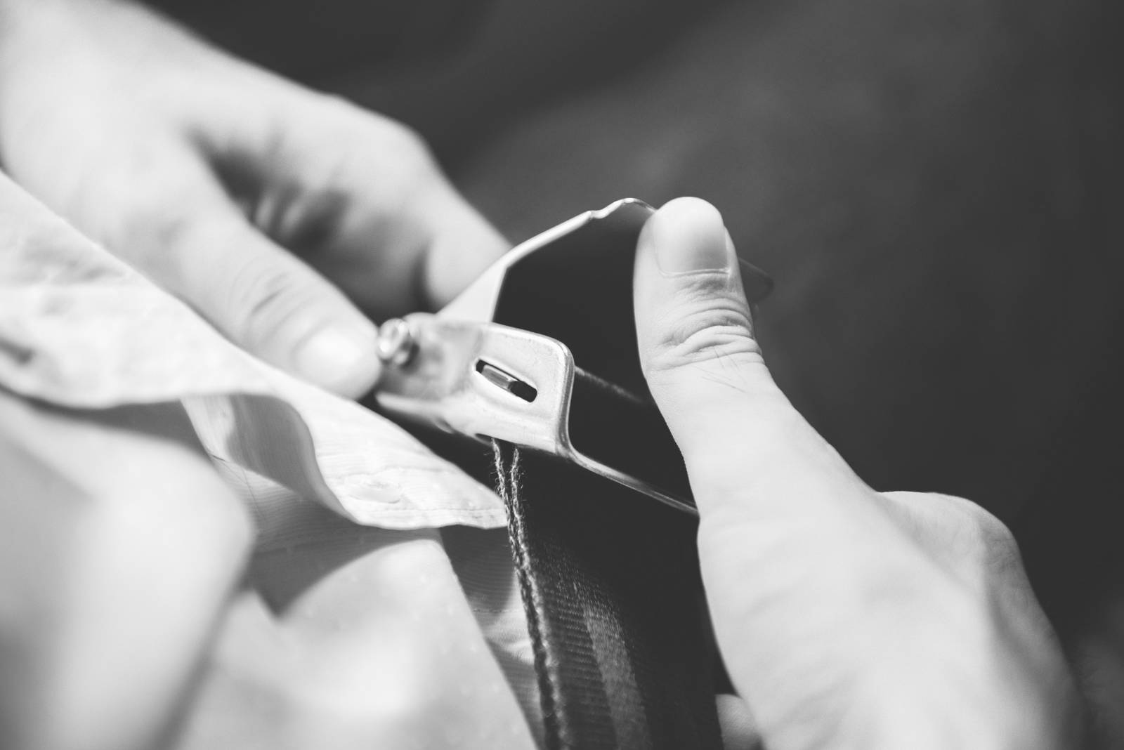 Fastening a seat belt